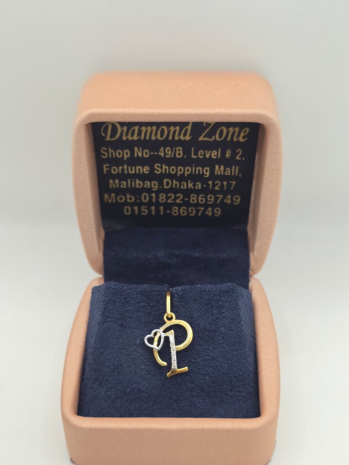 DAIMOND LOCKET