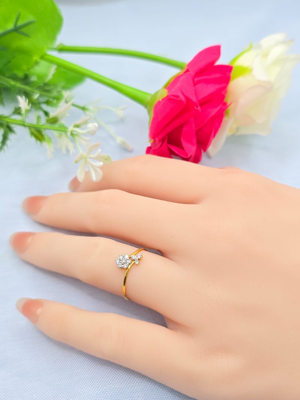 DIAMOND RING