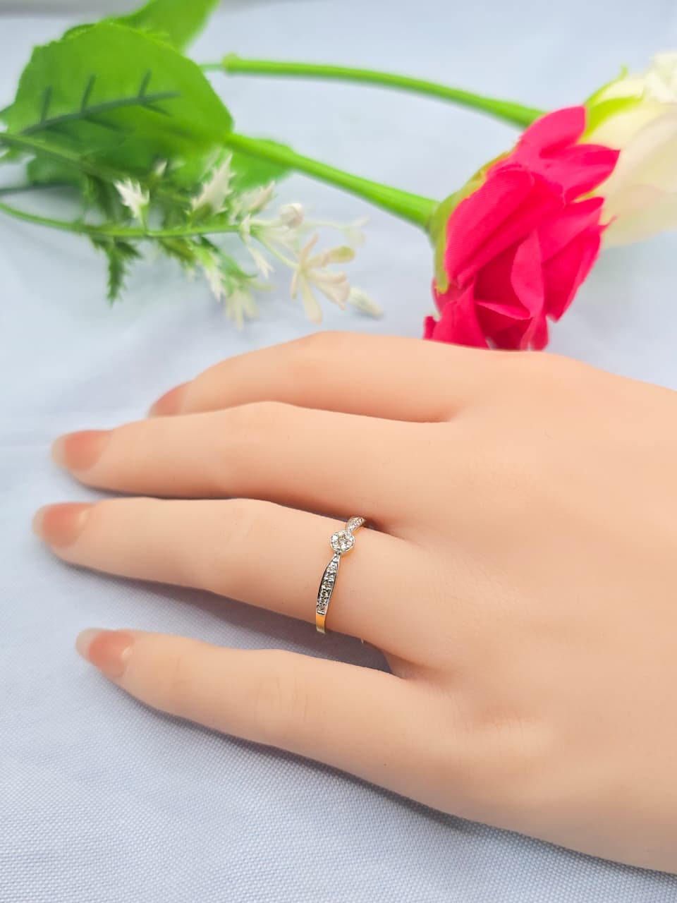 DIAMOND RING