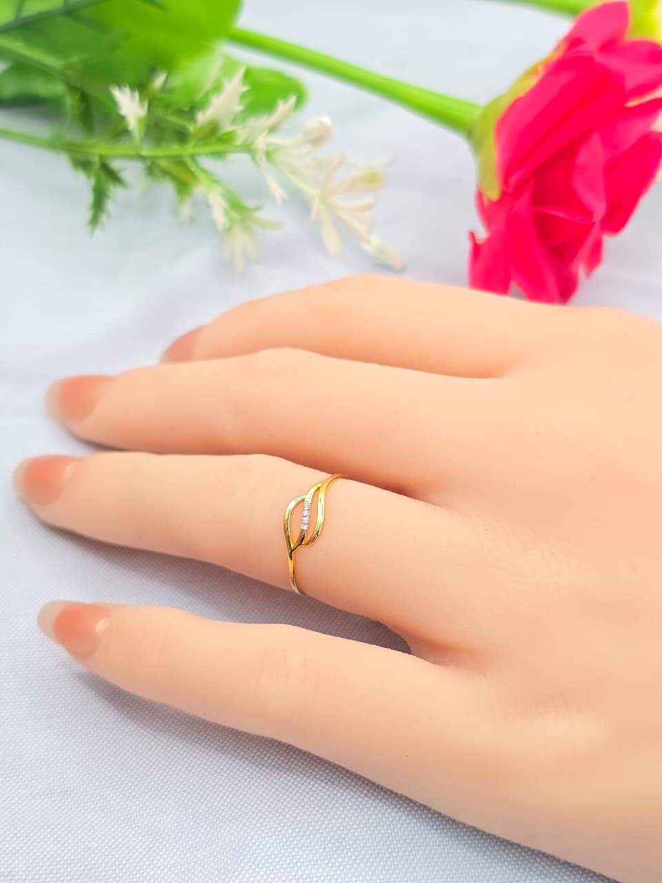 DIAMOND RING