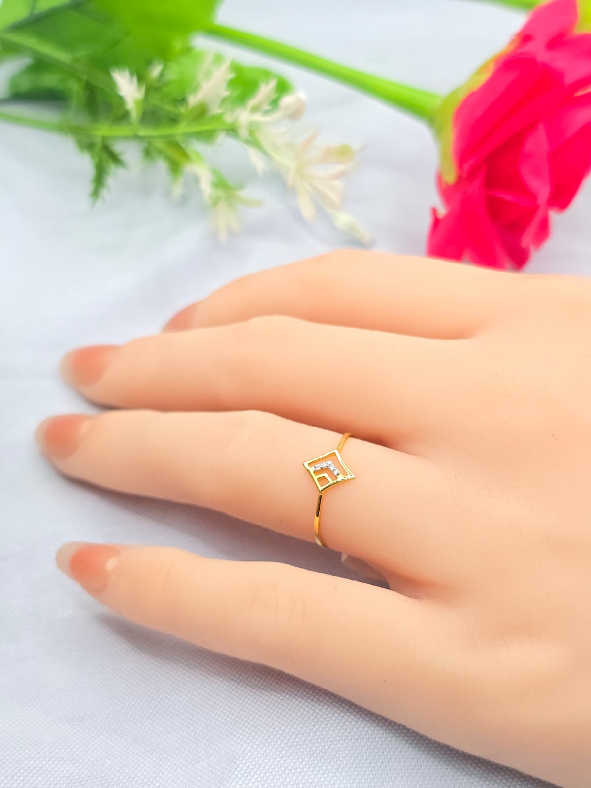 DIAMOND RING