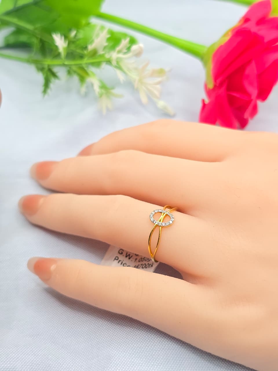 DIAMOND RING