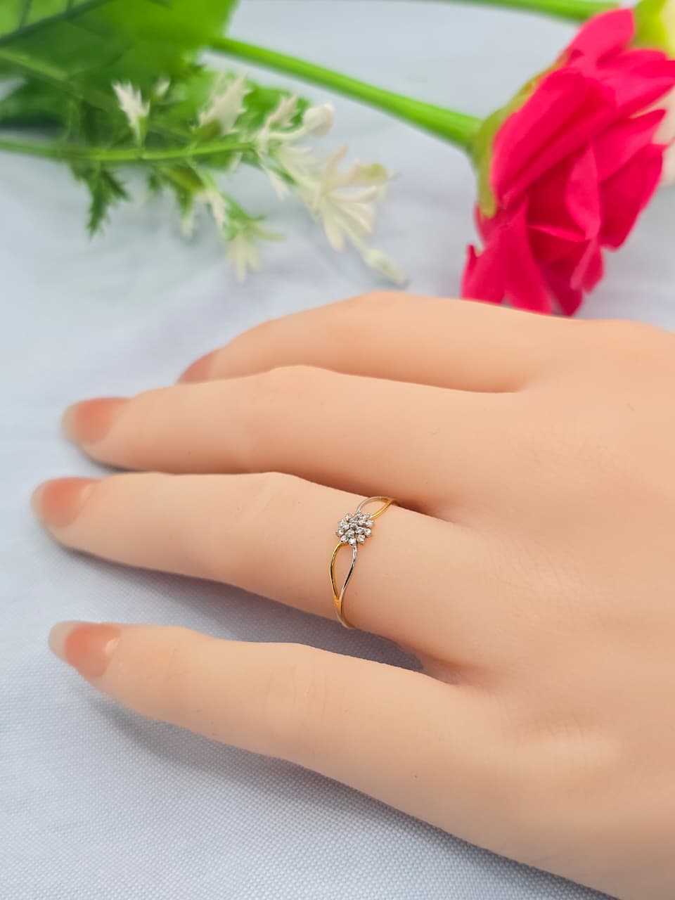 DIAMOND RING