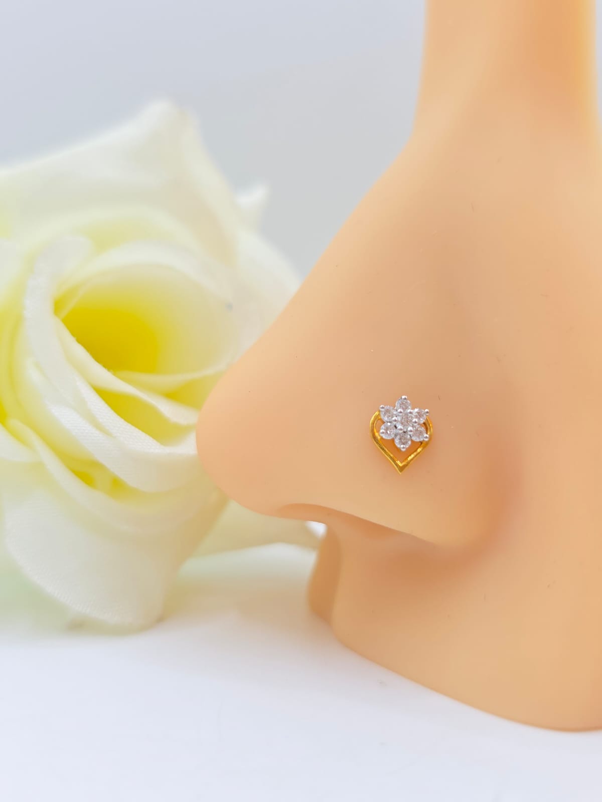 DIAMOND NOSEPIN